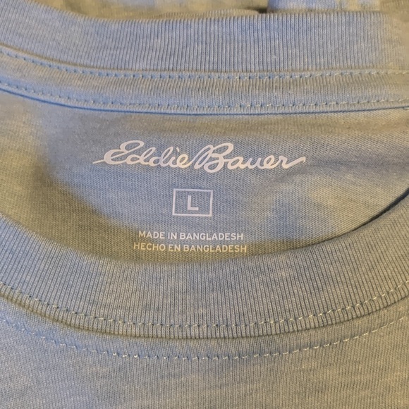 Eddie Bauer light blue T-shirt, large - Picture 4 of 4